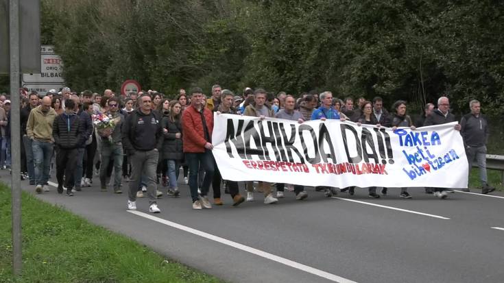Iñaki Pakea txirrindularia omentzeko martxa